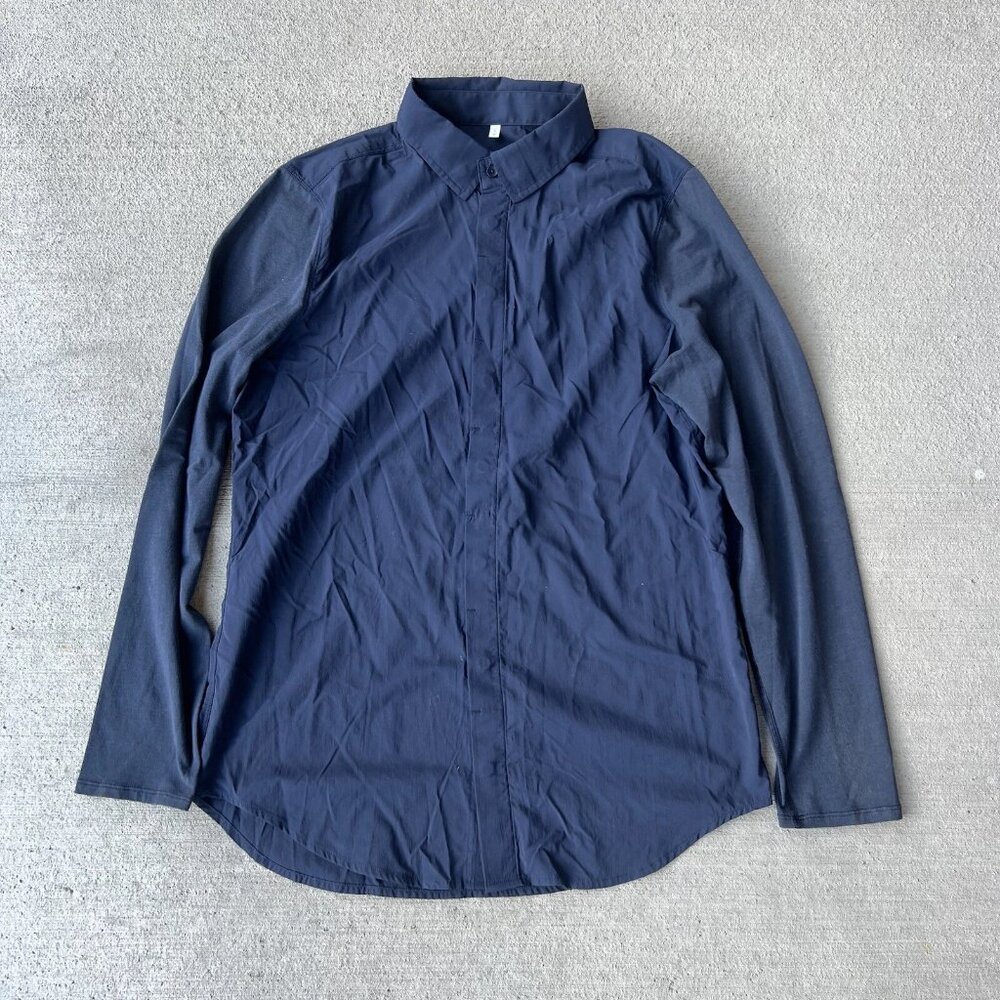 Lululemon Men’s Long Sleeve Button Down Shirt Navy Size Medium Glyde Stretch - Picture 1 of 4
